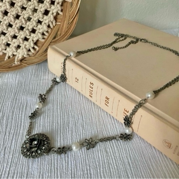 Metal Rose Pearl Grunge Necklace Vintage “Rosette” Gray Floral Dark Romance Chic - Picture 9 of 12